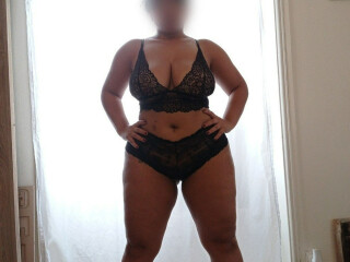 shany-female-escorts-in-paris-france