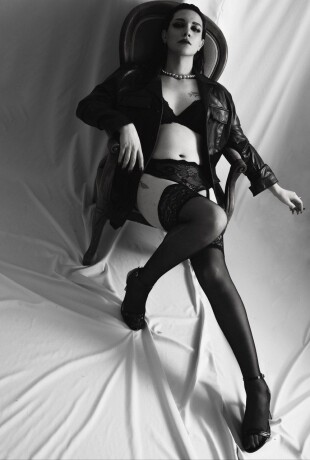 carmen-hot-shemale-shemale-escort-in-istanbul-turkey-90-530-063-34-42-big-0