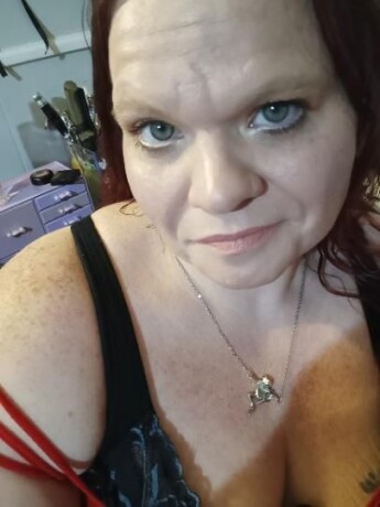 gigantic-tits-female-escorts-in-cincinnati-oh-513-973-4616-big-2