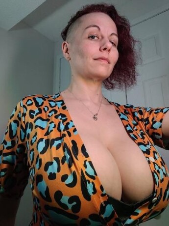 female-escorts-in-chesapeake-va-757-379-5554-big-4