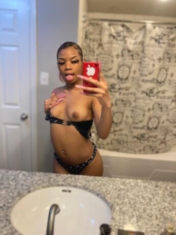 female-escorts-in-el-paso-tx-281-869-7053-big-3