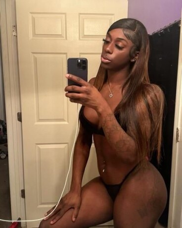 kimmy-shemale-escort-in-savannah-ga-678-881-4519-big-0