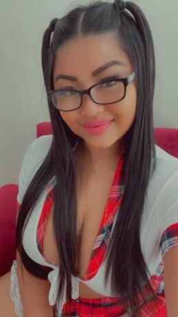 female-escorts-in-holland-mi-313-470-8792-big-1