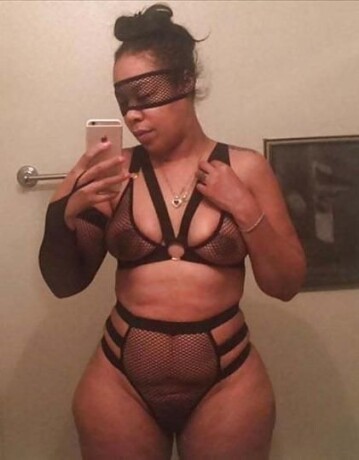 female-escorts-in-evansville-in-317-421-7112-big-2