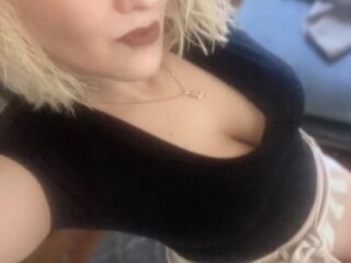 mariah-female-escorts-in-rochester-ny-585-446-4566