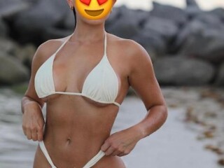 vicky-valentina-pamela-female-escorts-in-queens-ny-929-371-7979