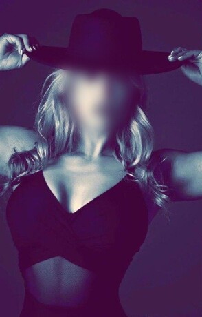 universitaria-irlanda-female-escorts-in-monterrey-mexico-52-81-2150-1912-big-3