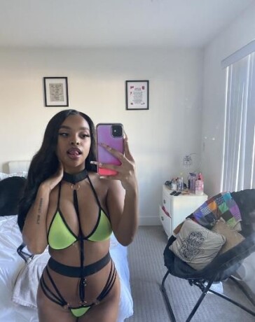female-escorts-in-miami-fl-786-730-5807-big-4