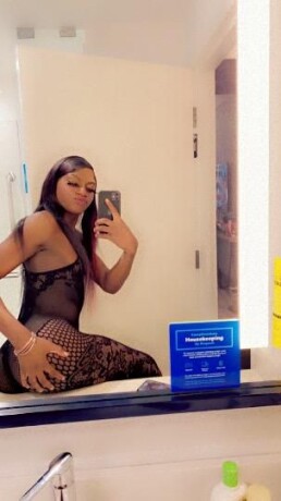 shemale-escort-in-hampton-va-804-571-4578-big-3