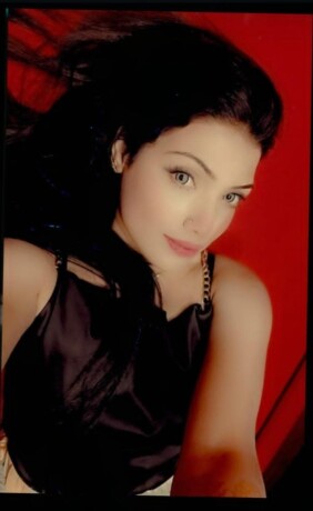 lucie-emmy-female-escorts-in-dubai-united-arab-emirates-974-525373097-big-1