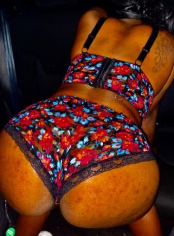 bubbles-female-escorts-in-washington-dc-202-471-9977-big-0