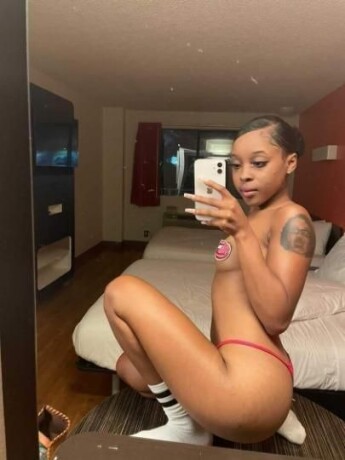 my-snapchat-babydolldollrrr-female-escorts-in-omaha-ne-402-225-0767-big-1