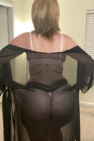 female-escorts-in-south-bend-in-317-739-8130-big-0