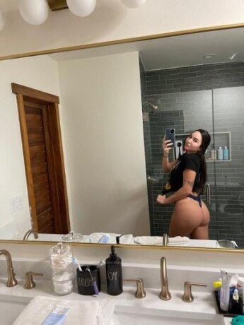 female-escorts-in-rochester-mn-512-889-5426-big-3
