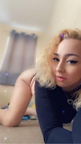 female-escorts-in-long-island-city-ny-518-306-1325-big-0