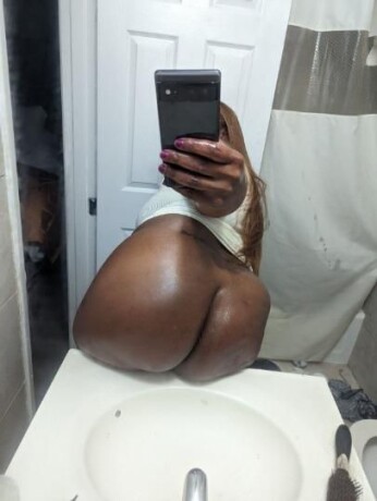 cinnamon-female-escorts-in-buffalo-ny-716-453-3528-big-2