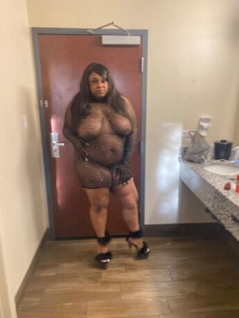 female-escorts-in-grand-rapids-mi-856-333-9938-big-4