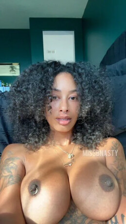 hi-handsomeim-new-here-latest-and-escort-in-town-add-my-telegram-at-wellsnora-trustwor-female-escorts-in-des-moines-ia-712-401-5361-big-1