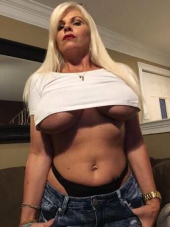 female-escorts-in-west-palm-beach-fl-786-446-9809-big-2