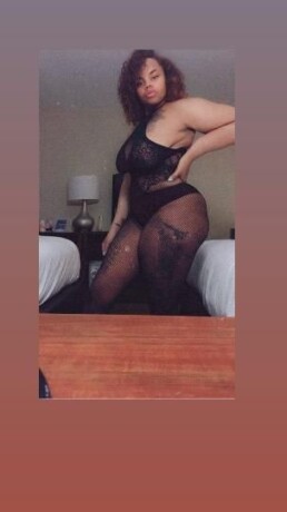 female-escorts-in-queens-ny-702-841-7069-big-3