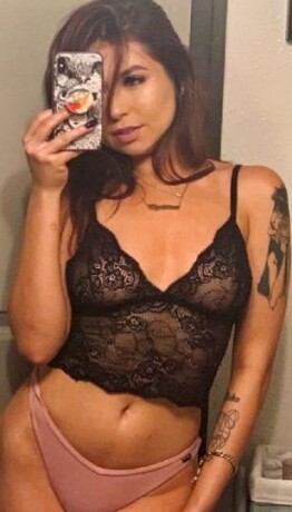 female-escorts-in-warwick-ri-401-472-4540-big-1