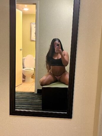 raven-female-escorts-in-norfolk-va-757-335-5049-big-0
