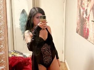 penelope-female-escorts-in-phoenix-az