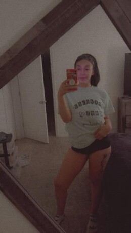 miaa-female-escorts-in-lawrence-ks-913-808-1295-big-1