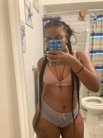 nicki-female-escorts-in-detroit-mi-313-650-2973-big-4
