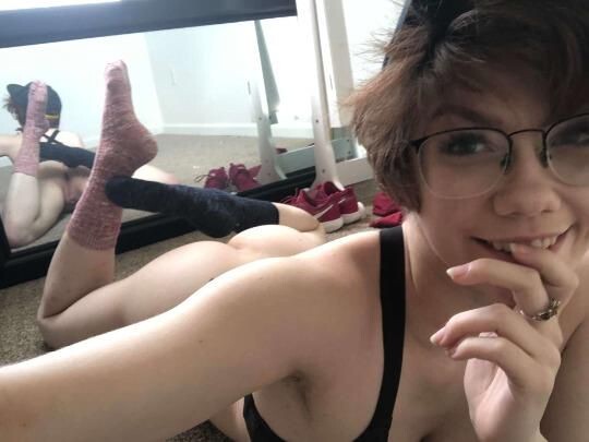 female-escorts-in-columbia-sc-864-902-5740-big-0