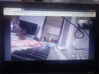 curso-teclado-e-violao-piano-virtual-centro-de-salvador-cursos-de-teatro-danca-e-musica
