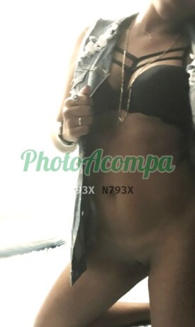karla-ninfeta-fogosa-e-cheia-de-tesapso-para-vocaa-se-deliciar-photoacompanhantes-big-4