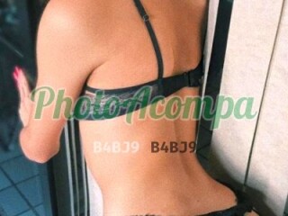 isabella-ninfetinha-dotada-com-local-discreto-e-preparada-photoacompanhantes