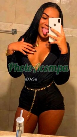 leandra-corpo-natural-e-perfeito-vem-me-beijar-na-boca-photoacompanhantes-big-0