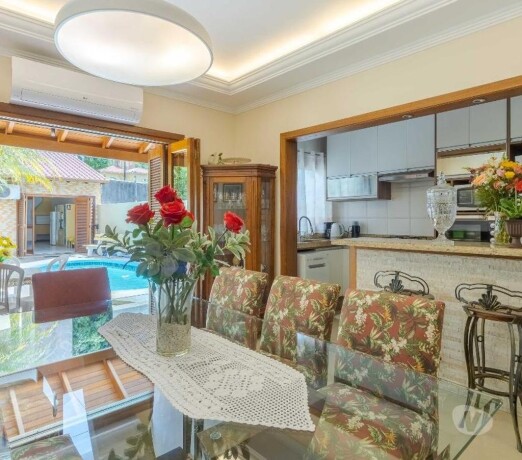 sobrado-com-piscina-na-rua-leme-porto-alegre-sul-compra-e-venda-de-casa-apartamento-porto-alegre-sul-325429615-big-2