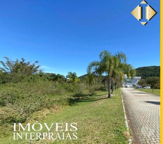 terreno-em-condominio-fechado-na-divisa-de-jurere-canasvieiras-encontre-terrenos-a-venda-canasvieiras-big-0